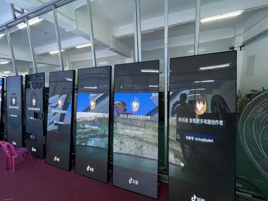 Aluminum Iron Steel LED Poster Screen 960*1920 LED Screen P2.5 Indoor 3840hz IP56